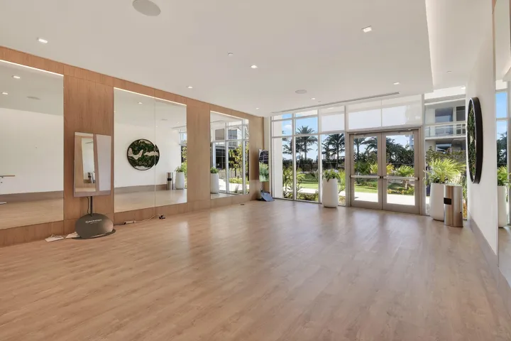 Yoga, Pilates Room