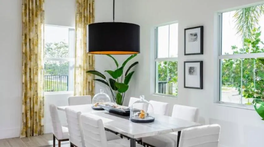 Casual dining area