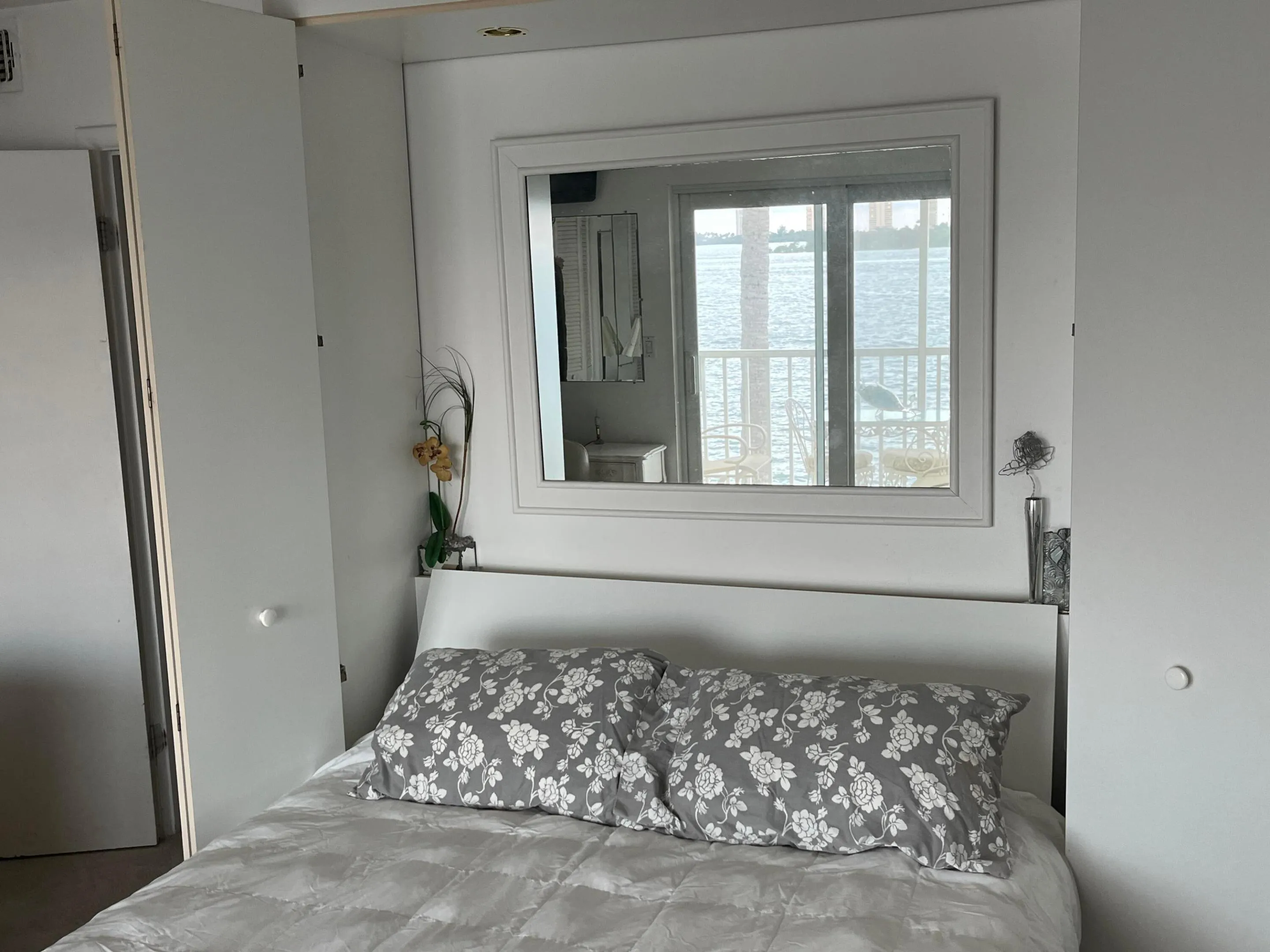Bedroom with Murphy Bed