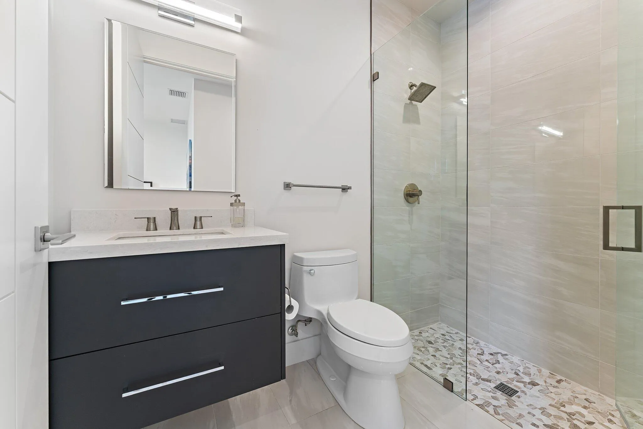 1st FL Guest Bath