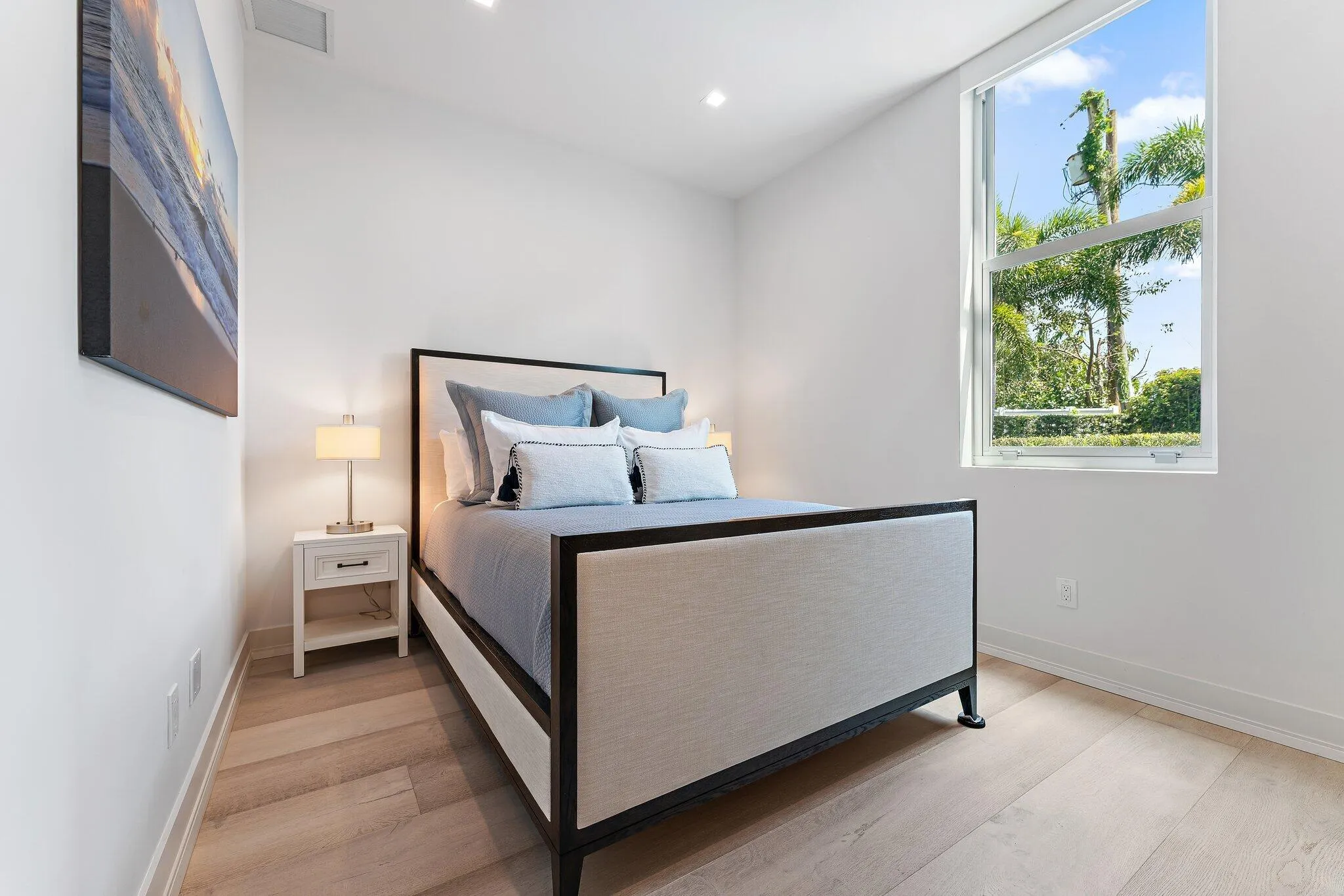 1st Floor Guest Bedroom