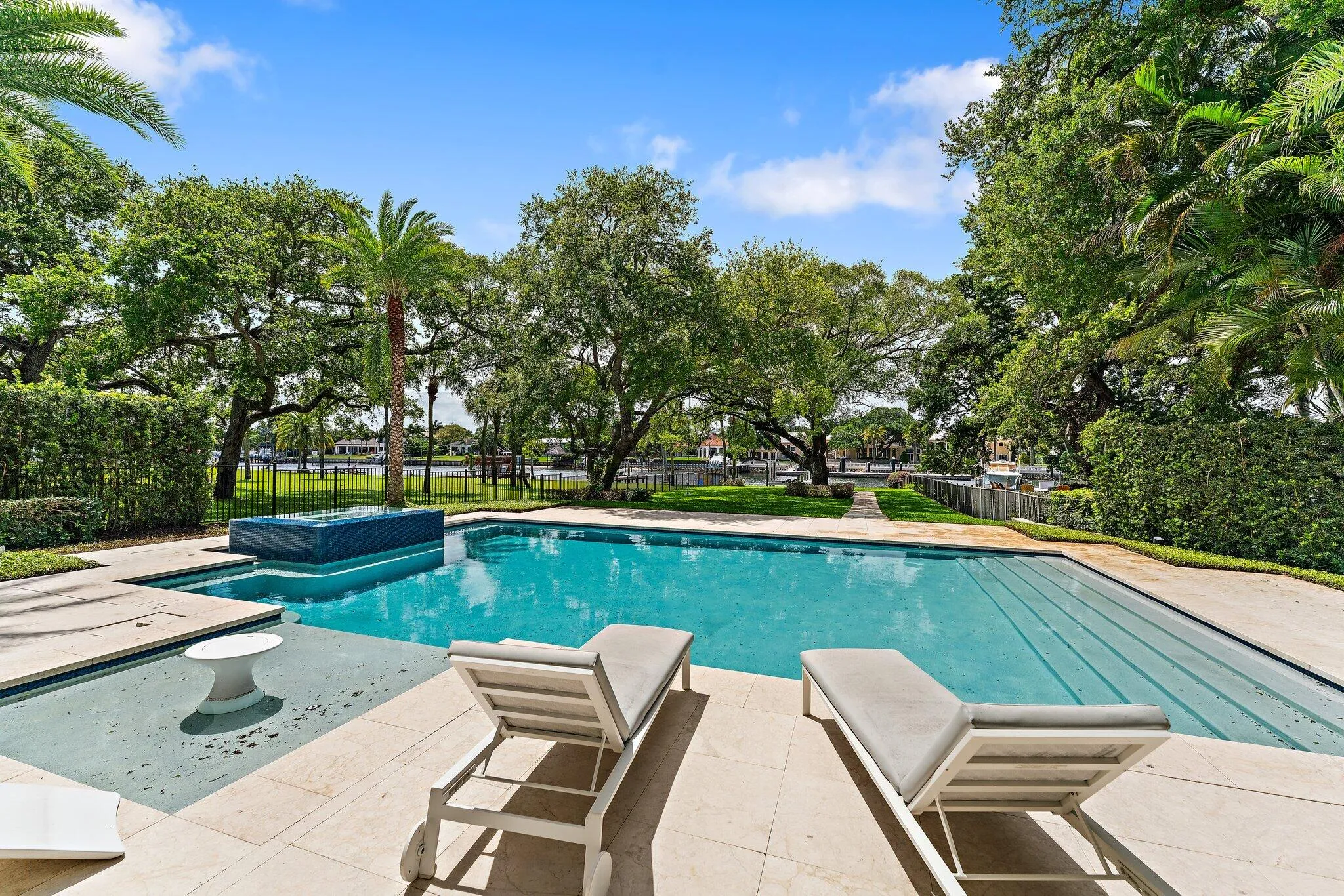 Pool & Spa