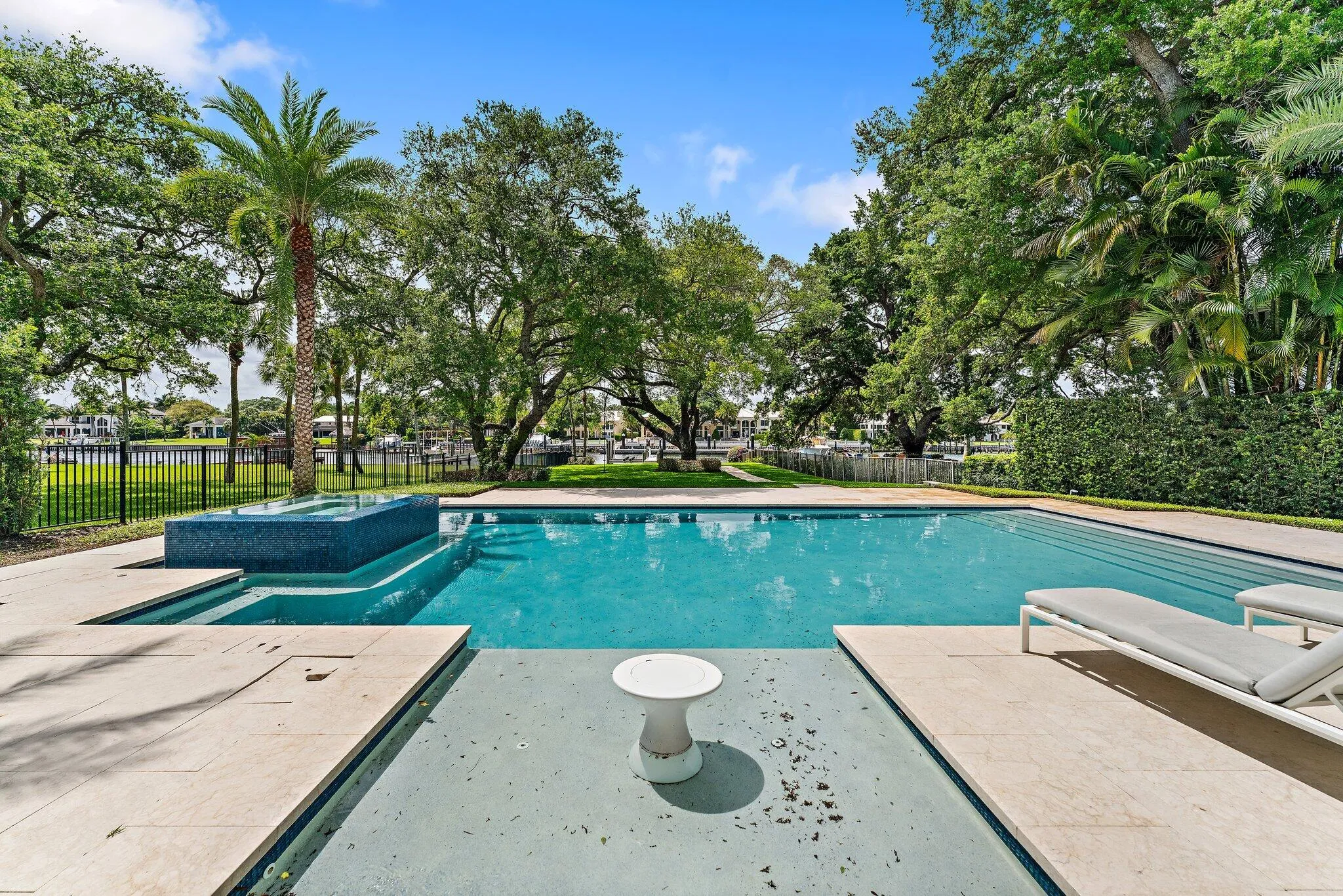 Pool & Spa