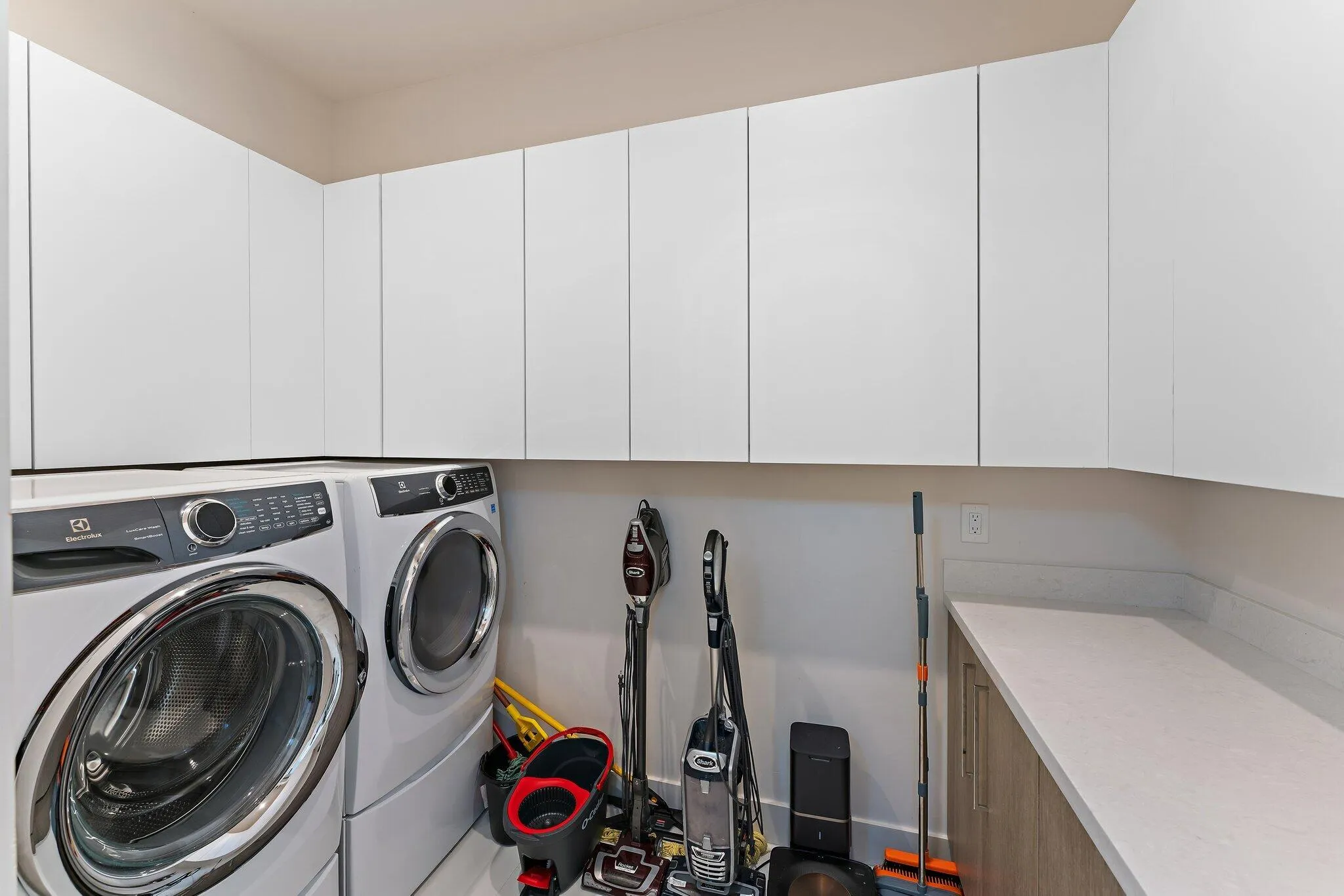 1st FL Laundry Room