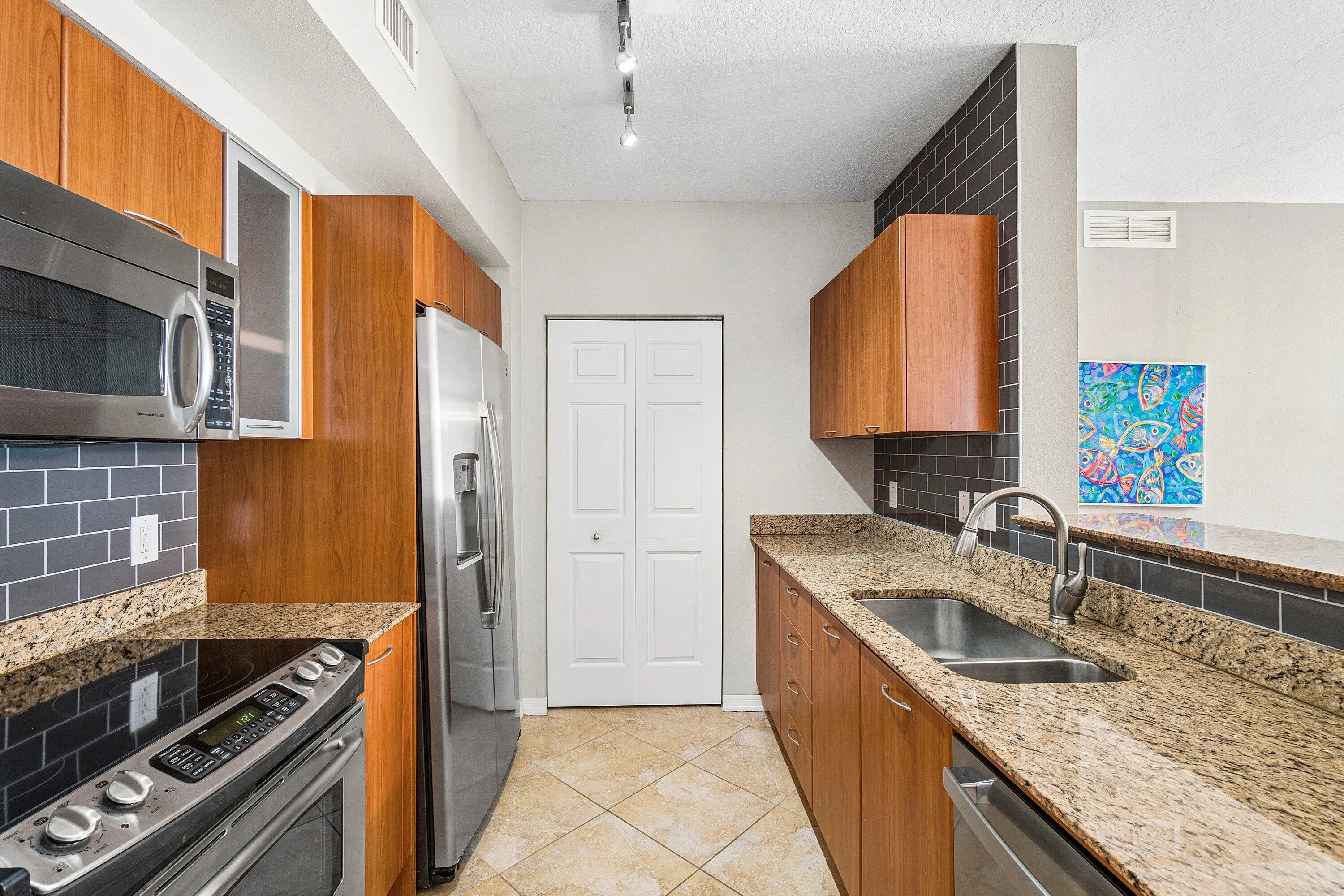 008-700EastBoyntonBeachBoulevard-803-Boy