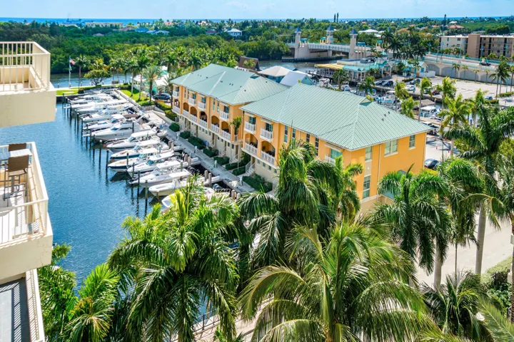 035-700EastBoyntonBeachBoulevard-803-Boy