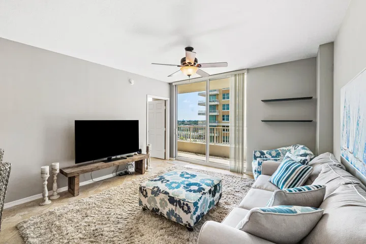 013-700EastBoyntonBeachBoulevard-803-Boy