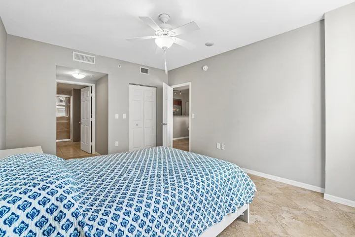 016-700EastBoyntonBeachBoulevard-803-Boy