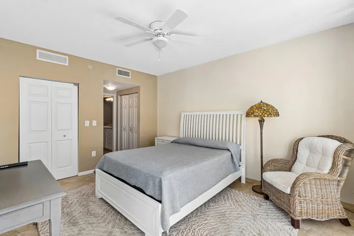 020-700EastBoyntonBeachBoulevard-803-Boy