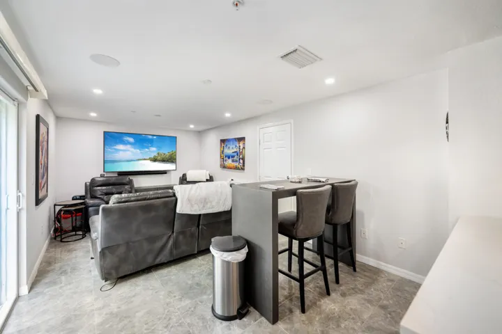 1st floor entertainment Room