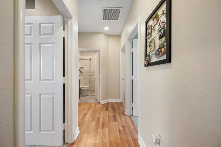 3rd floor Hall