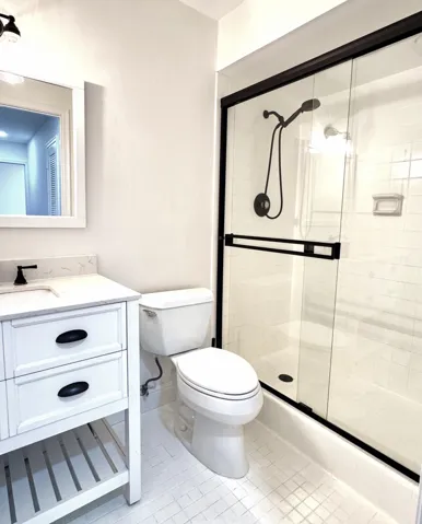 G-Bathroom