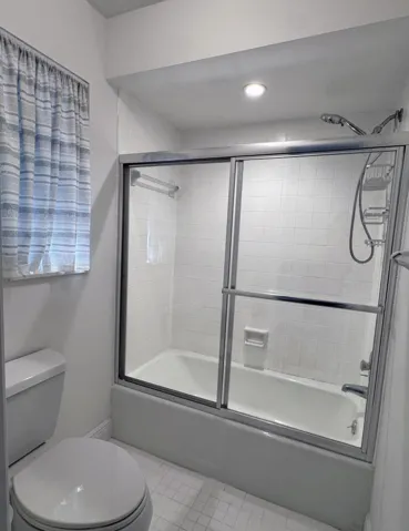 M-Bathroom2