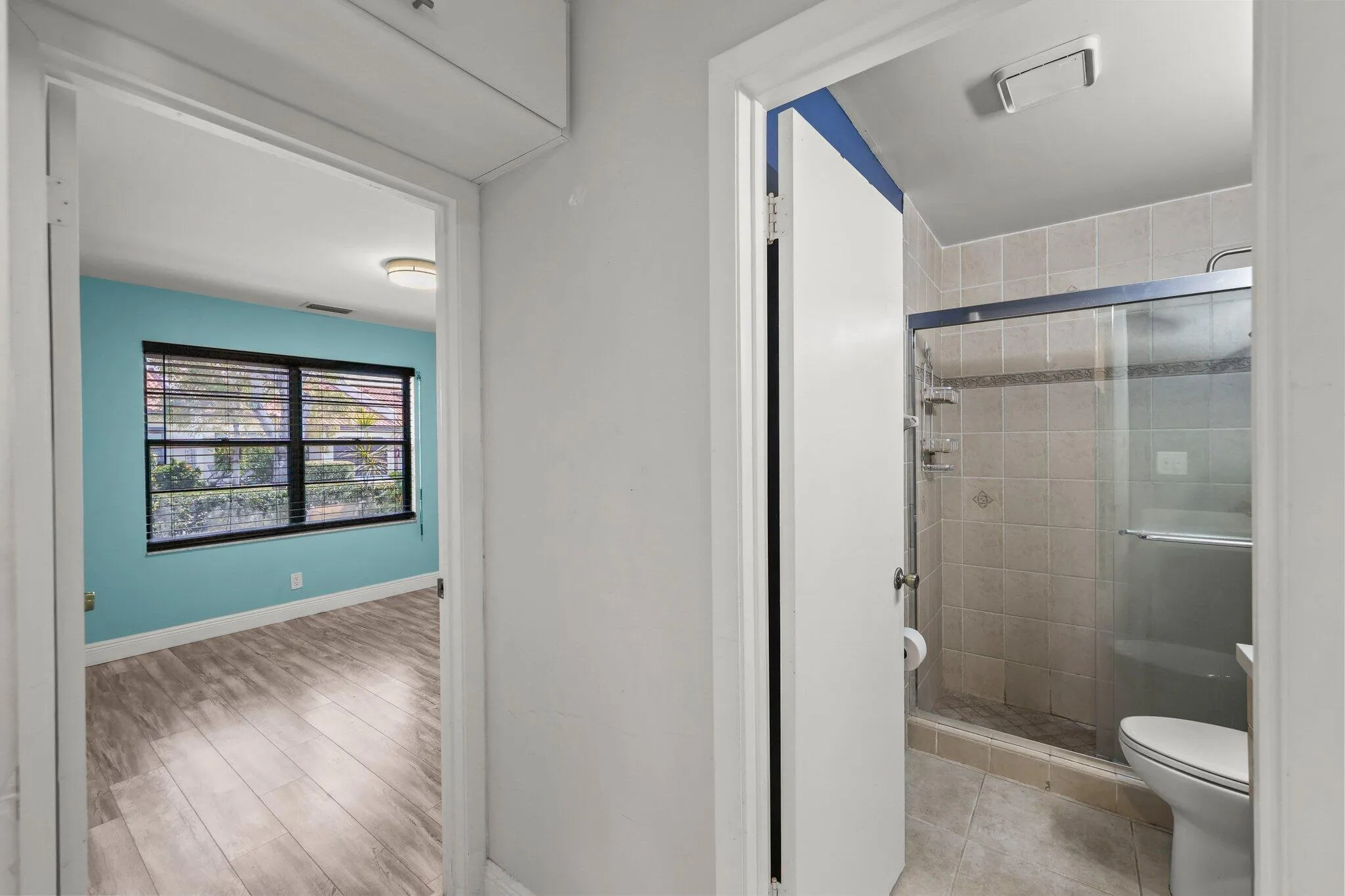 41 Bethesda Park Circle - 26.jpg-SMALL