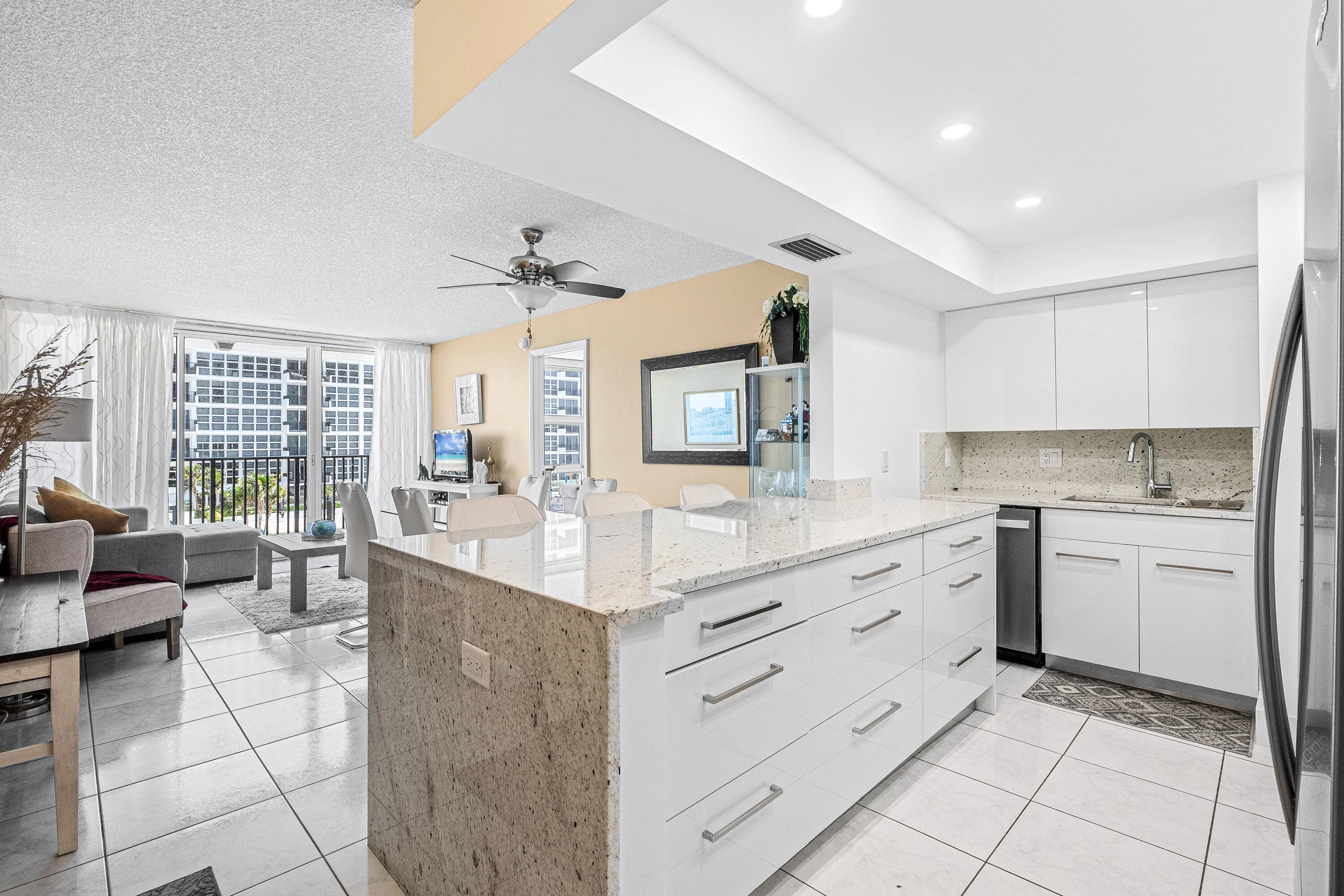 525 N Ocean Blvd-11