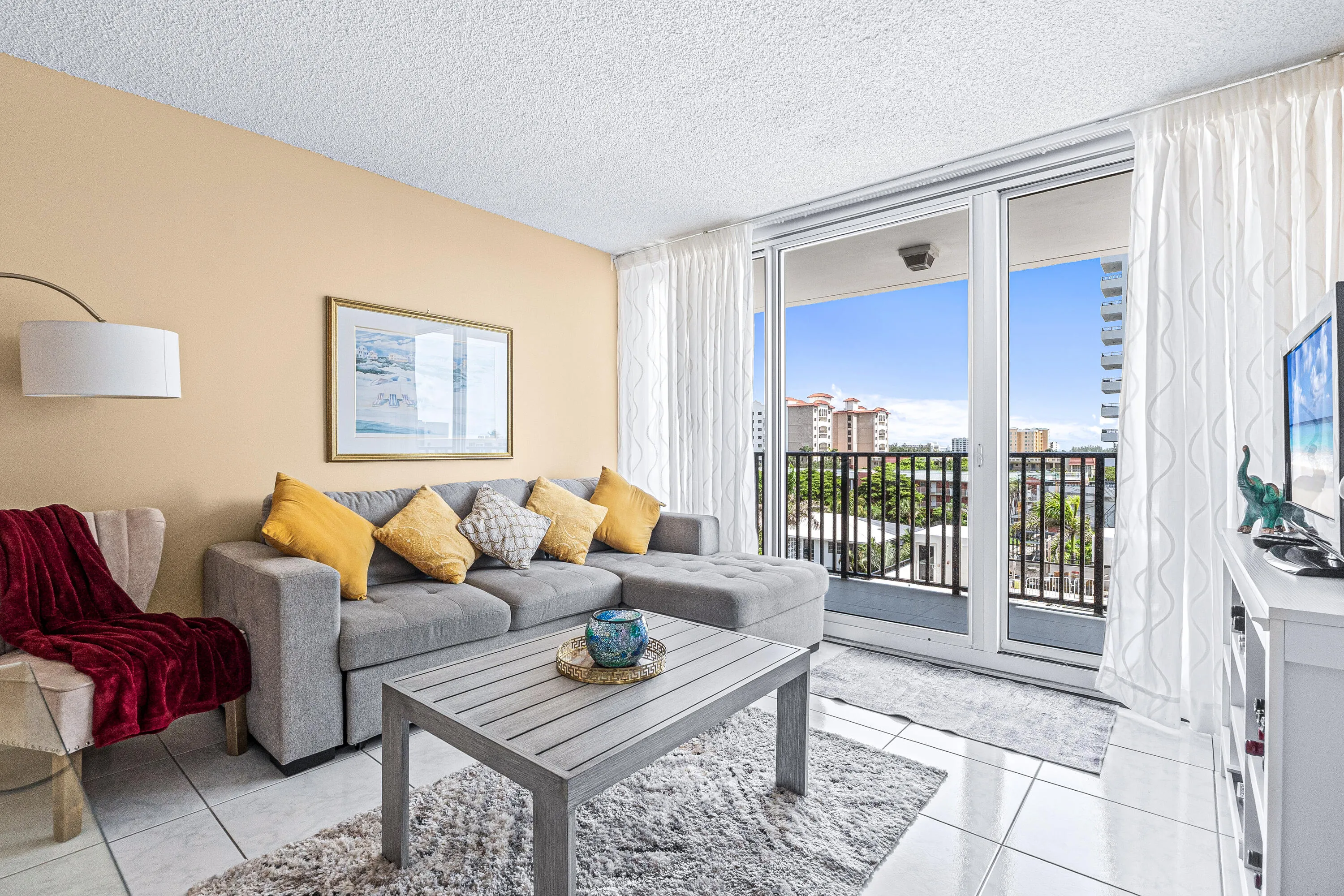 525 N Ocean Blvd-14