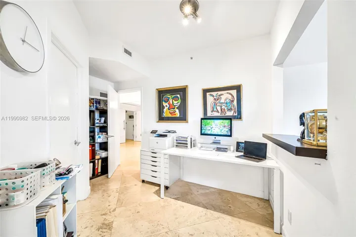 Or breakfast area