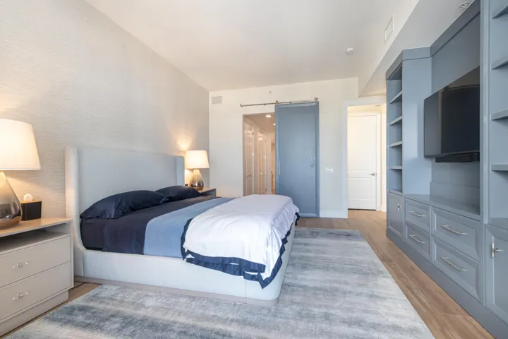 17 184 Lake Dr. Suite 200-6932
