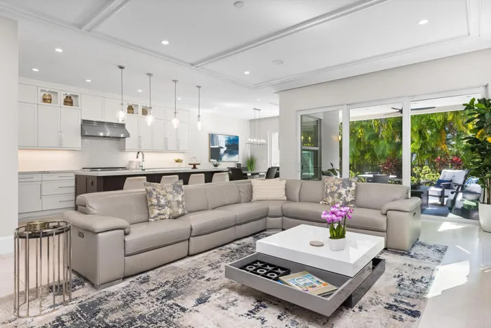 Living Area 2