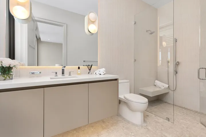 Guest Bath 1