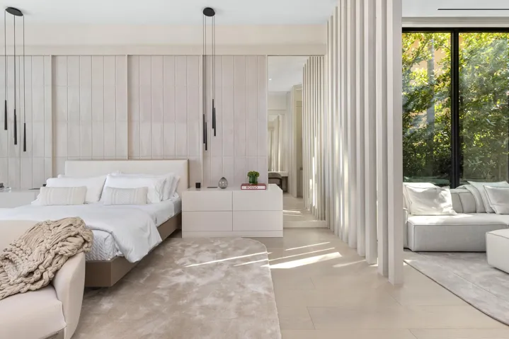 Master Bed 7