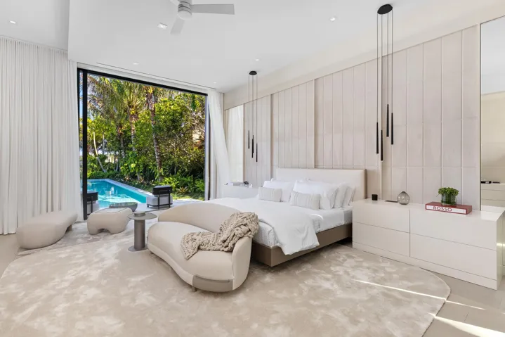 Master Bed 5