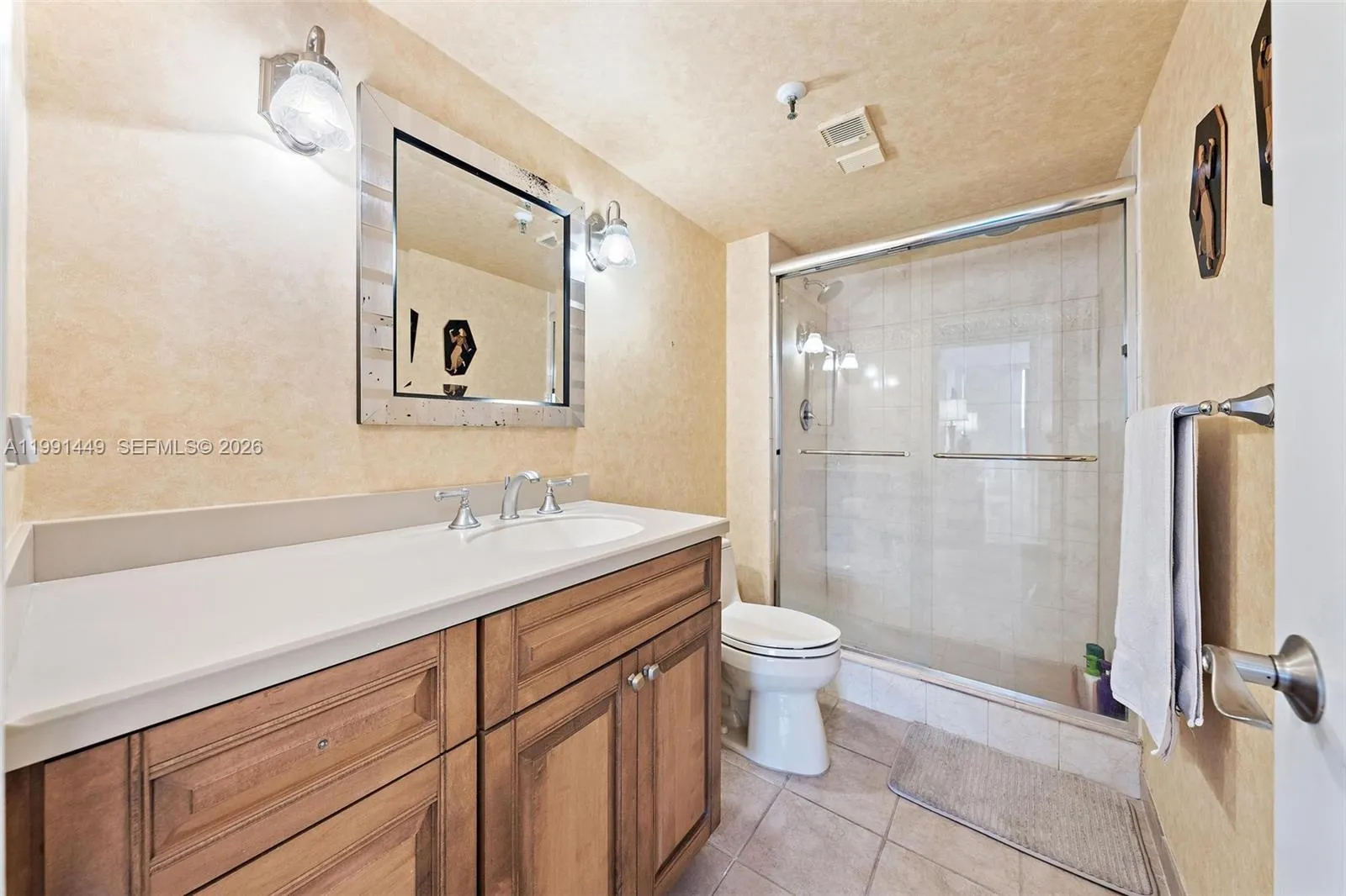 2nd Bathroom