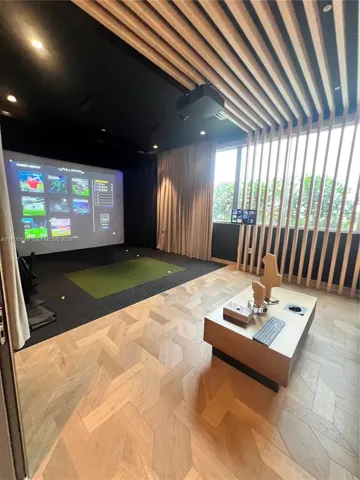 Golf simulator