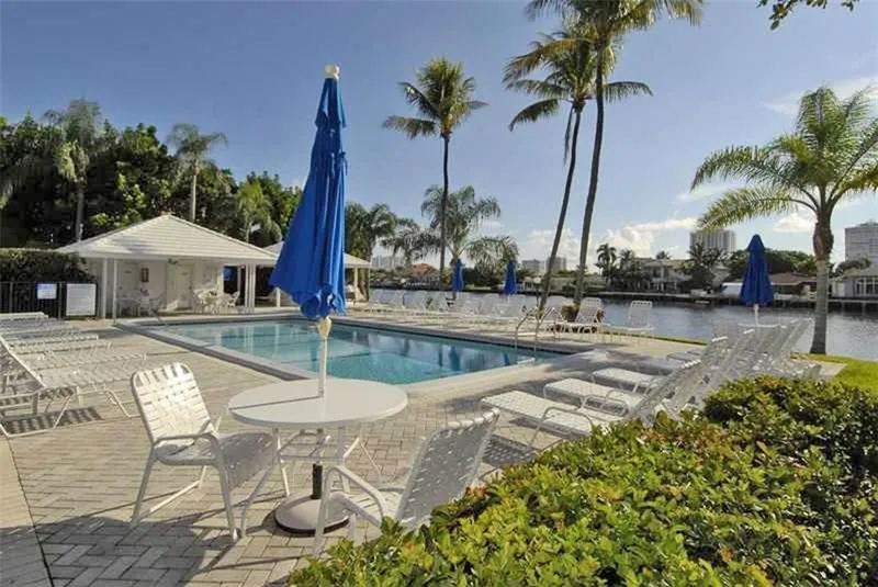 Pool and BBQ on intracoastal