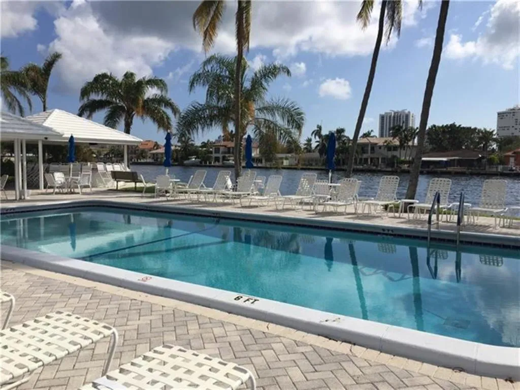 Pool and BBQ on intracoastal
