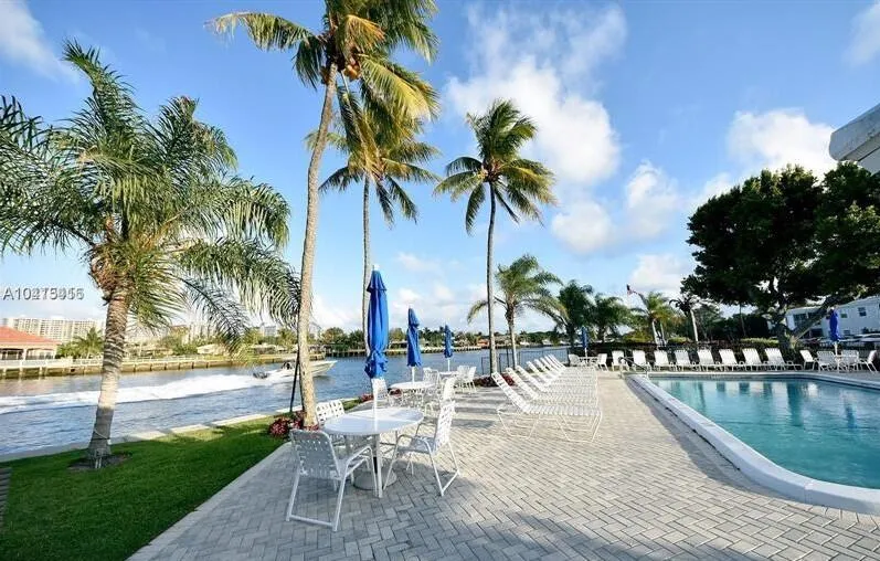 Pool and BBQ on intracoastal