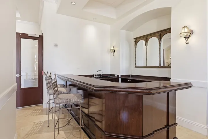Bar, Billiards & TV
