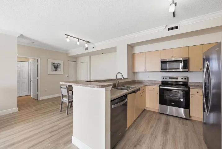 Updated stainless appliances