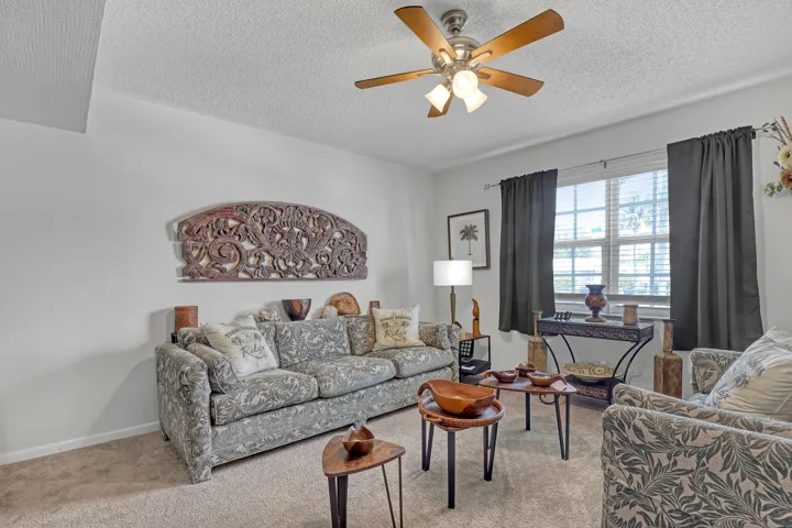 Den/3rd Bedroom