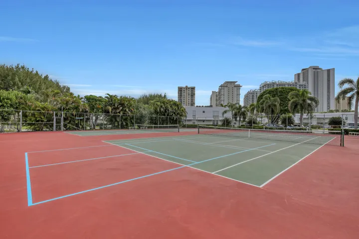 Tennis/pickleball ct
