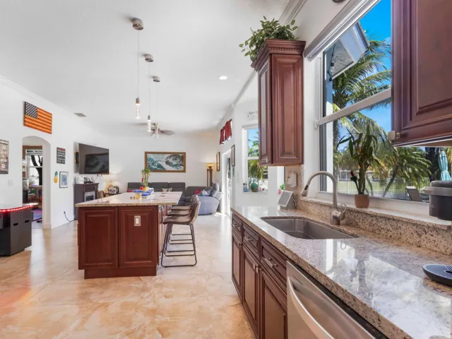 Kitchen 5