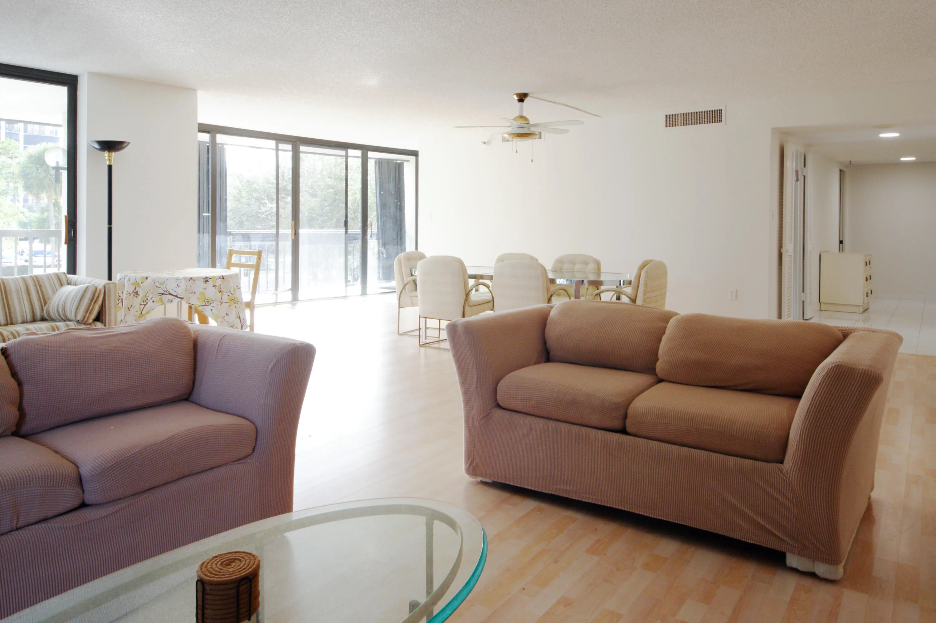 20 Living DSC00860