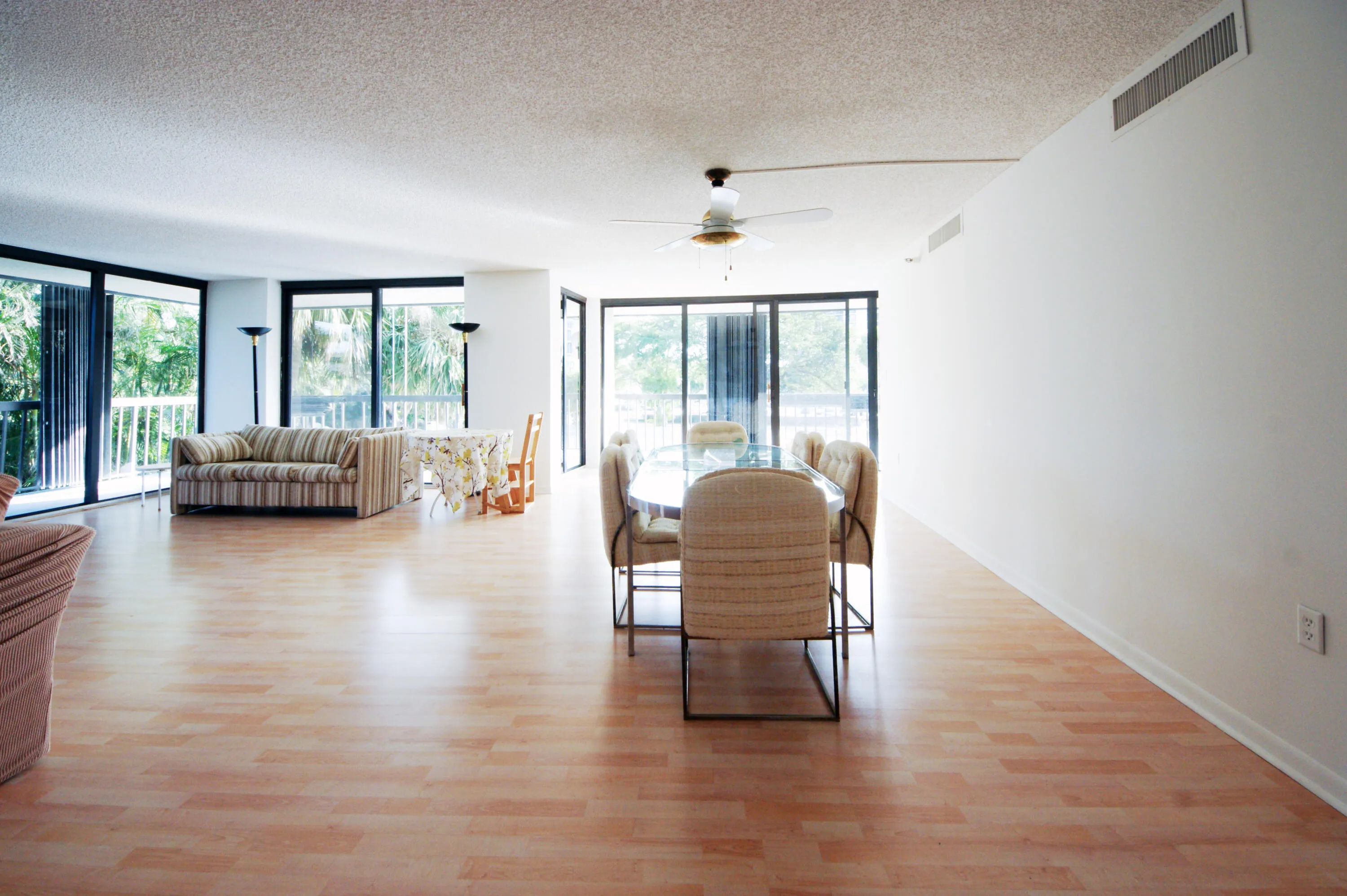 20 Living DSC00863