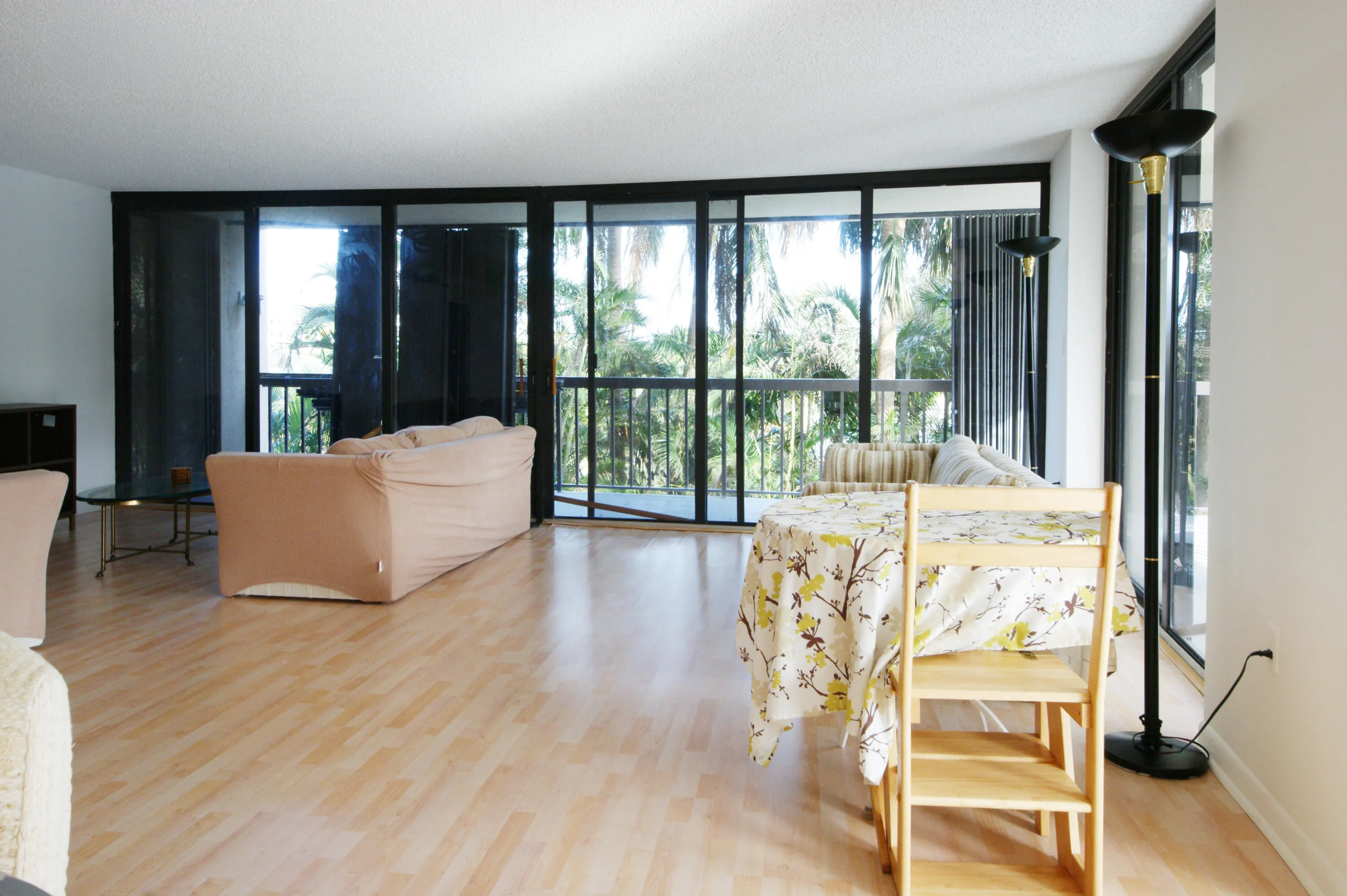 20 Living DSC00855