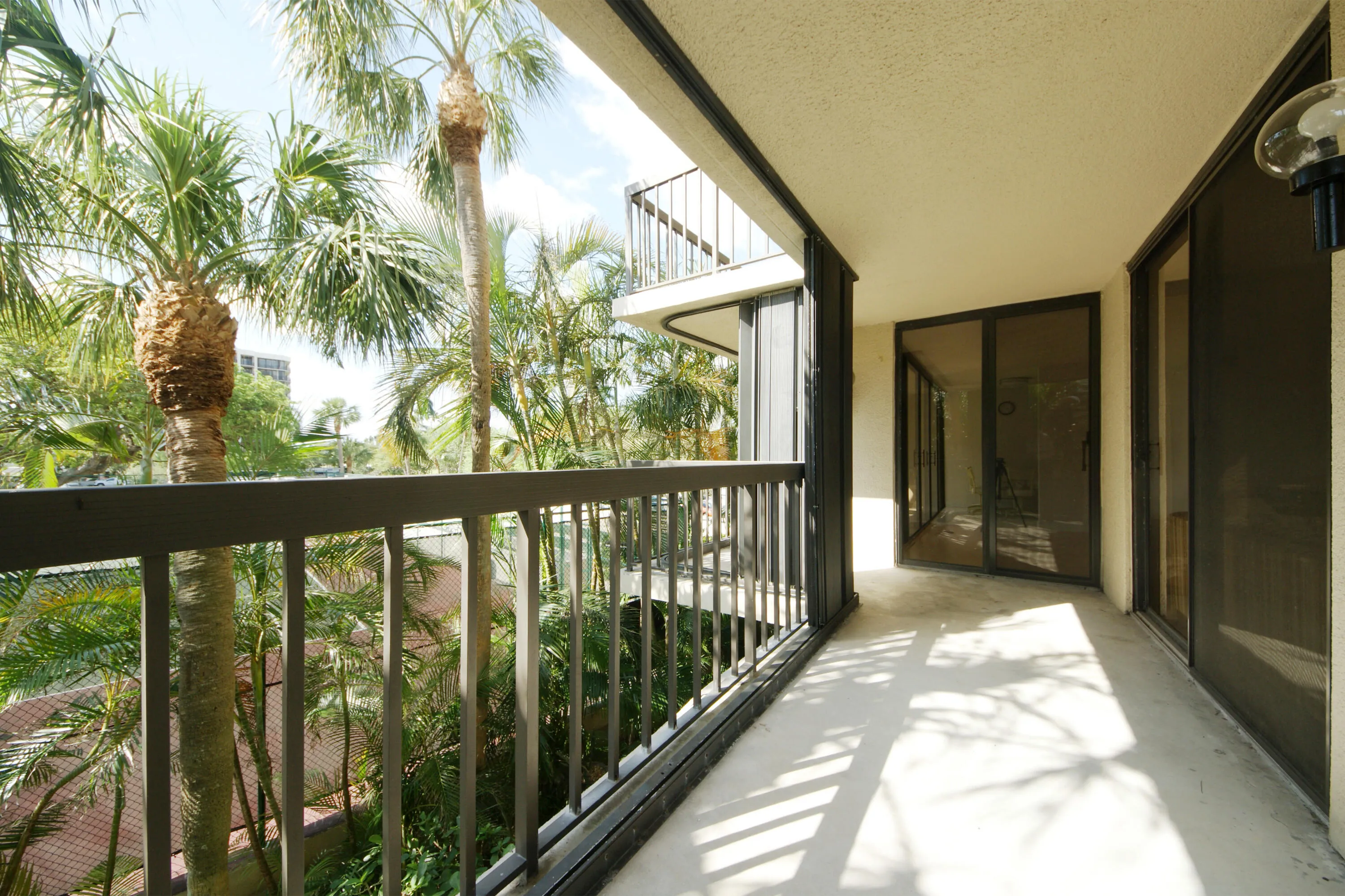 120 Bewerkt_Balcony_DSC00260