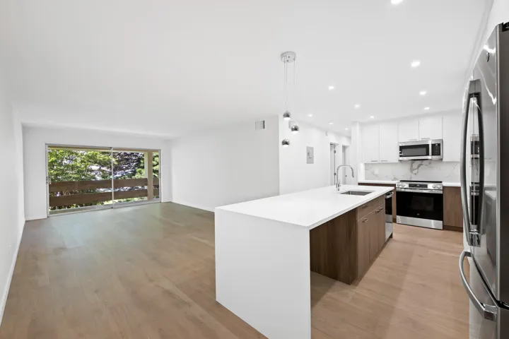 Kitchen Lounge view