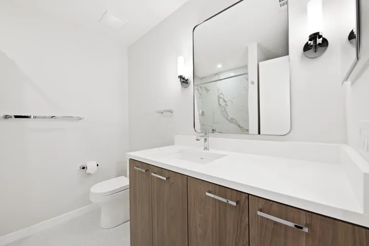 2nd bathroom