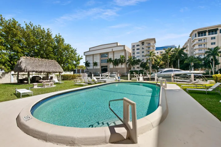 Pool area and Tiki Hut