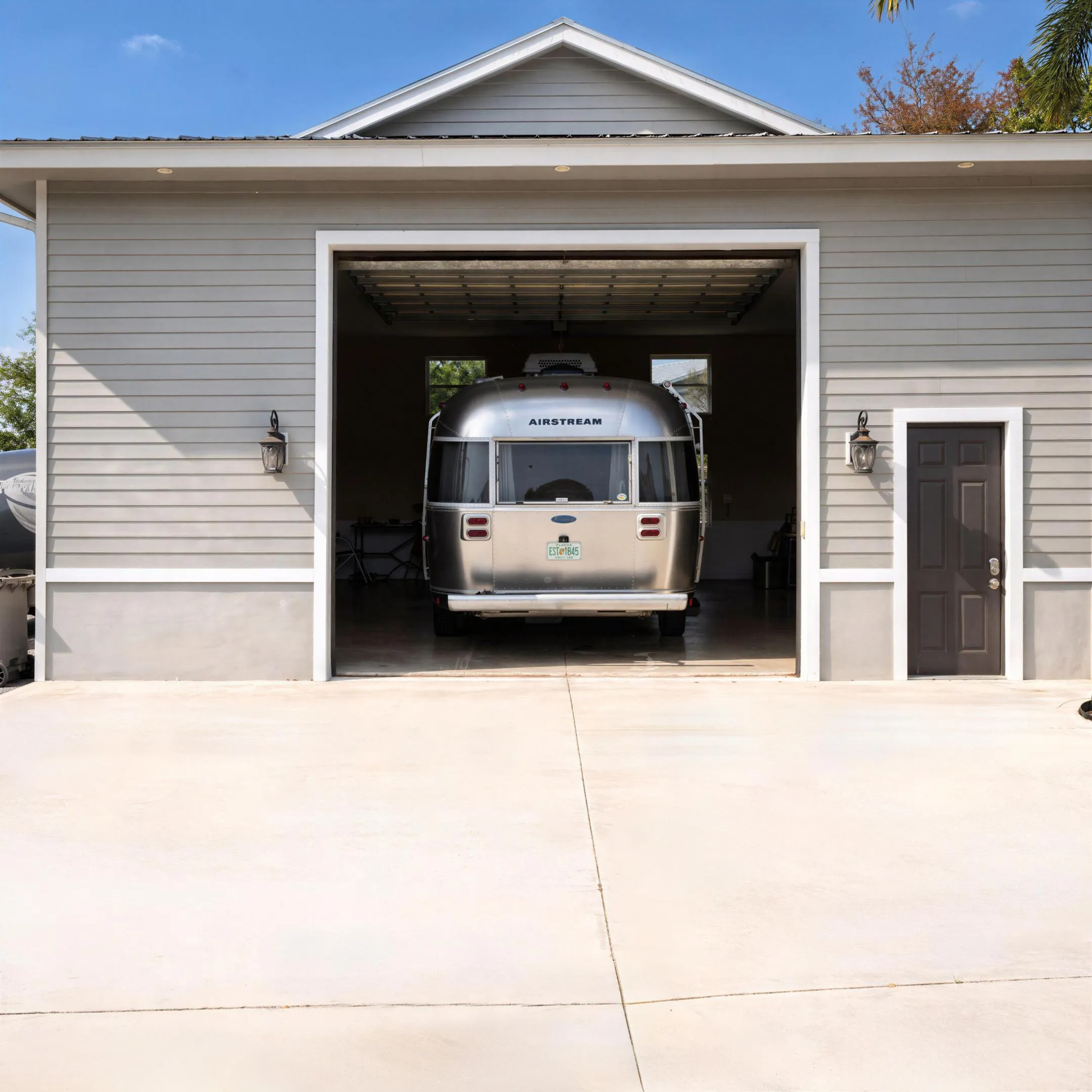 1750 Sq ft CBS Garage