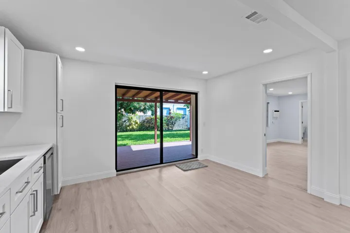 19-web-or-mls-A7409451