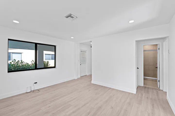 10-web-or-mls-A7409409