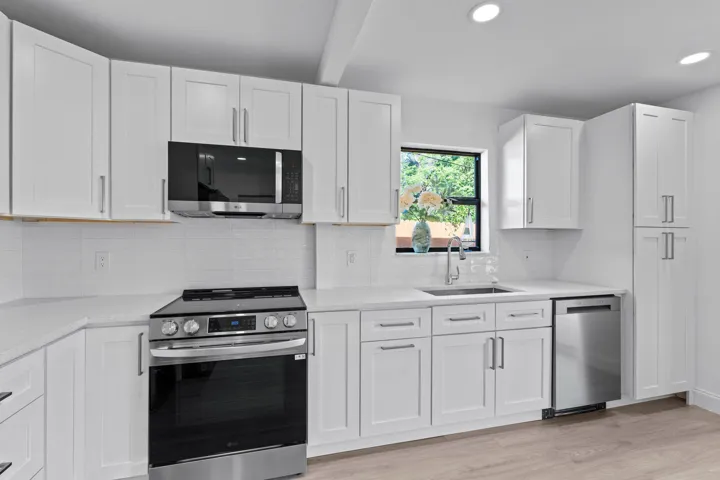 14-web-or-mls-A7409448