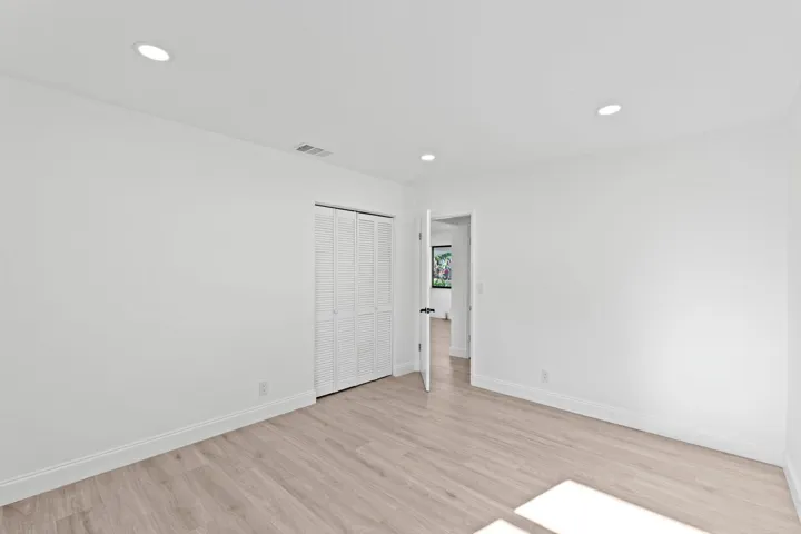 23-web-or-mls-A7409424