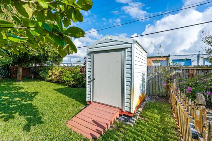 39-web-or-mls-A7409393