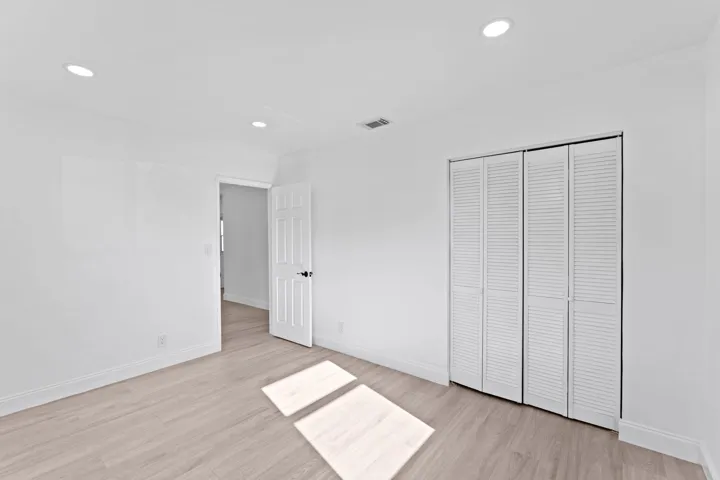 21-web-or-mls-A7409418